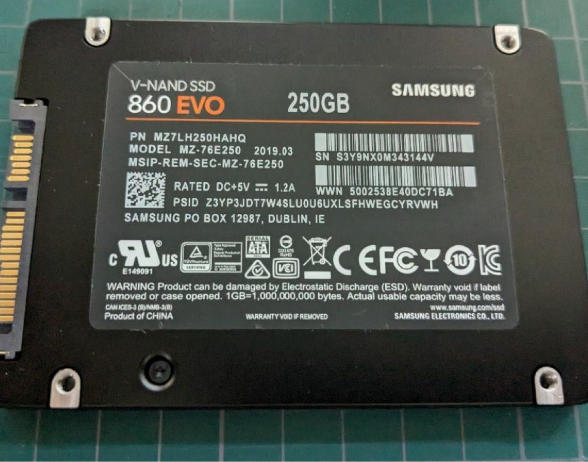 SAMSUNG　860　EVO SSD 250GB 中古品　