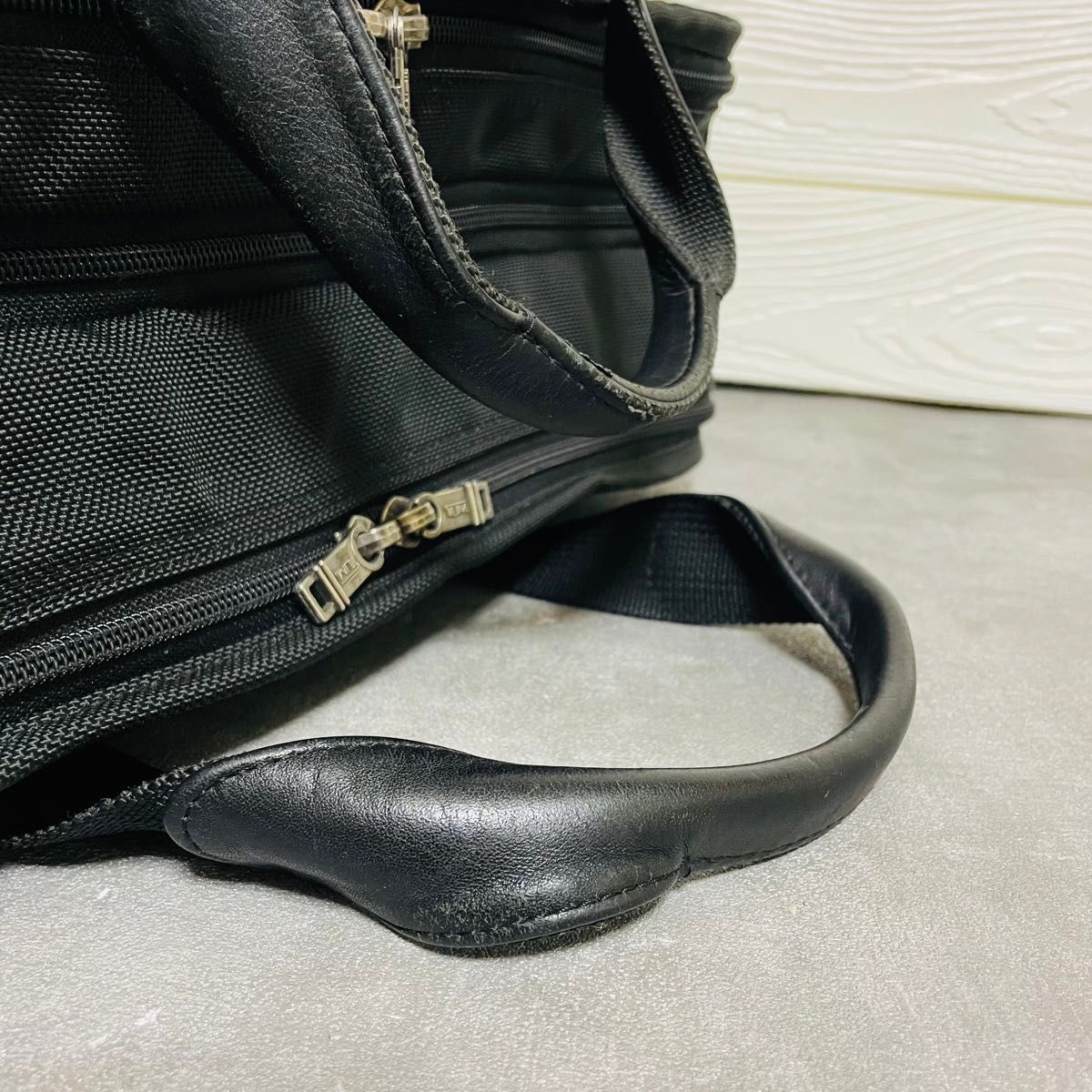 美品 TUMIトゥミ 26041D4 ポーチ付き 2WAY ビジネスバッグ 美品 TUMIトゥミ 26041D4 ポーチ付き 2WAY ビジネスバッグ