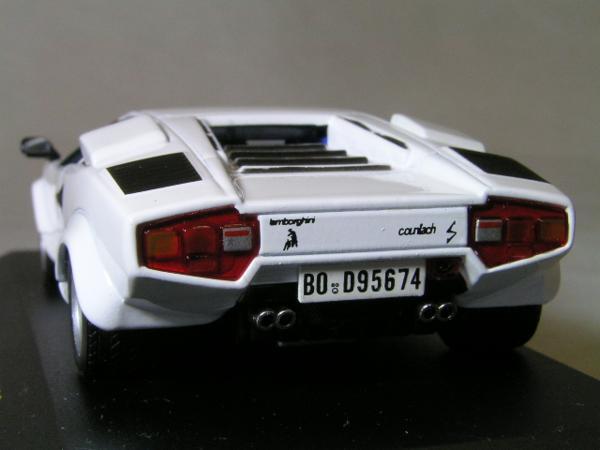 [ new old goods ]iXO made Scale:1|43 Lamborghini counter kLP400S white ( interior blue )