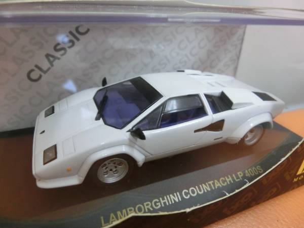 [ new old goods ]iXO made Scale:1|43 Lamborghini counter kLP400S white ( interior blue )