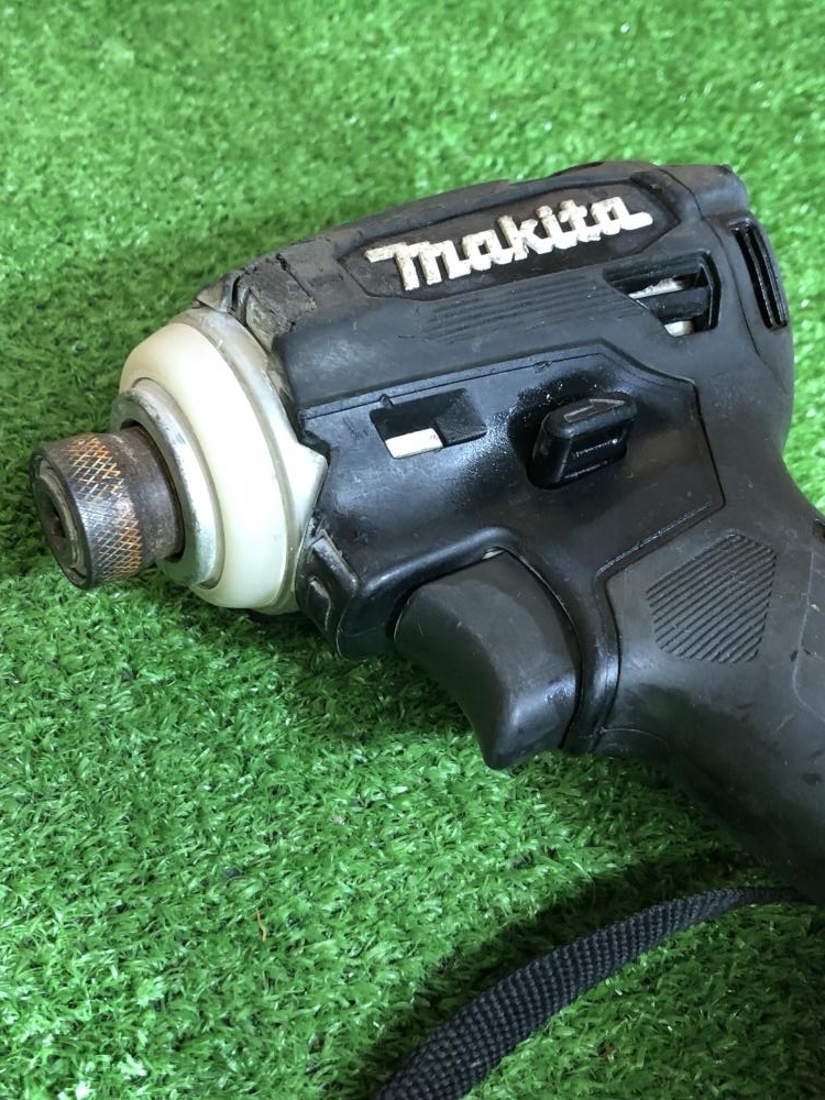 001♪ジャンク品♪マキタ makita 充電式インパクトドライバ TD172D 本体のみ スイッチ不良_画像2