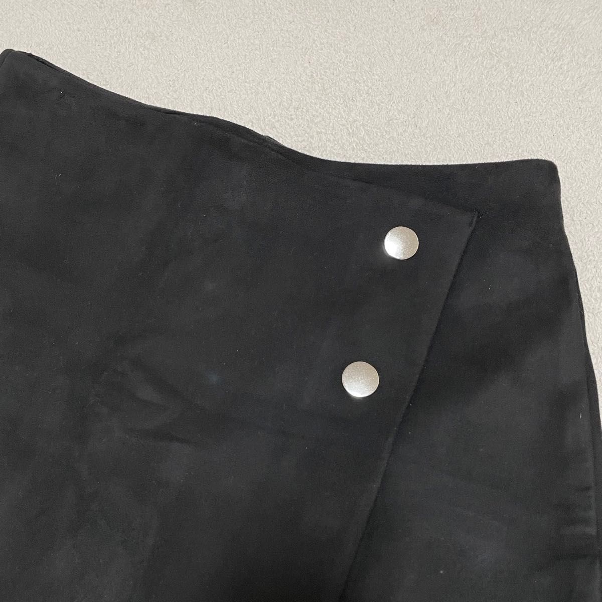 ZARA ミニスコート　スカート　キュロット　ショートパンツ　xs 黒 ショートパンツ 無地　スウェード