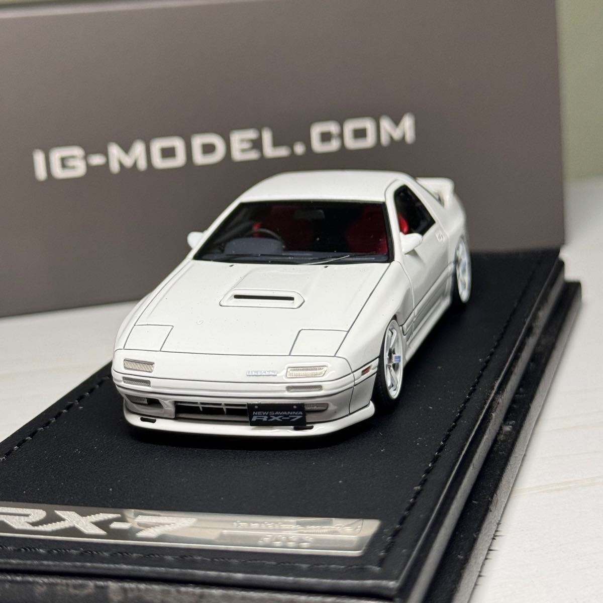 イグニッションモデル1/43 マツダサバンナRX7 FC3S ホワイトTE37 イグニッションモデル1/43 マツダサバンナRX7 FC3S ホワイトTE37