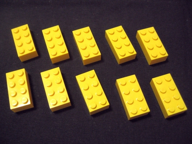 凸レゴ凸　%3001　2x4ブロック（黄）　10個_画像1
