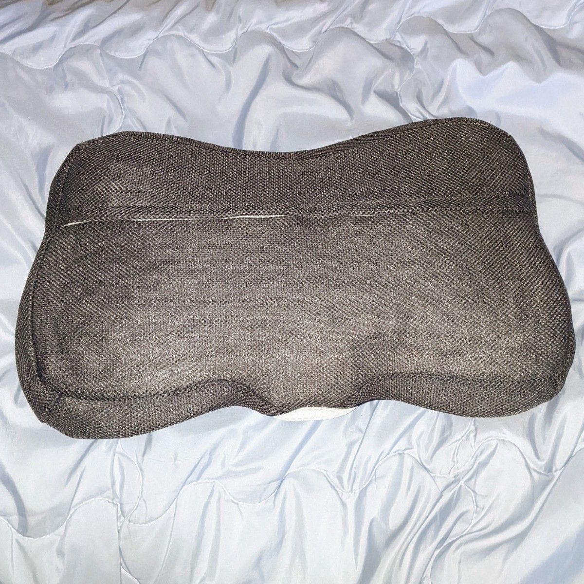 浮かぶように支える３Ｄ枕(P2201) ニトリ まくら