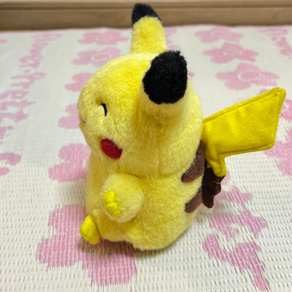 初期 初代 ピカチュウ 動く ぬいぐるみ tomy にっこりピカチュウ 初期 初代 ピカチュウ 動く ぬいぐるみ tomy にっこりピカチュウ