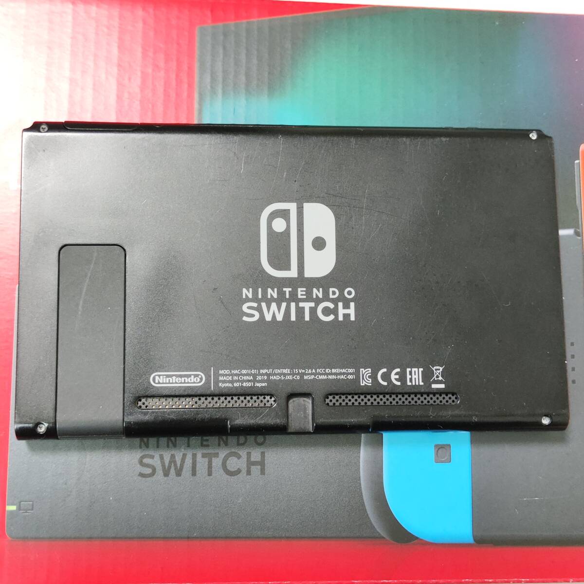 送料無料 動作確認済み Nintendo Switch HAD-S-KABAA 新モデル バッテリー改良型 本体のみ HAC-001(-01) 中古の画像5