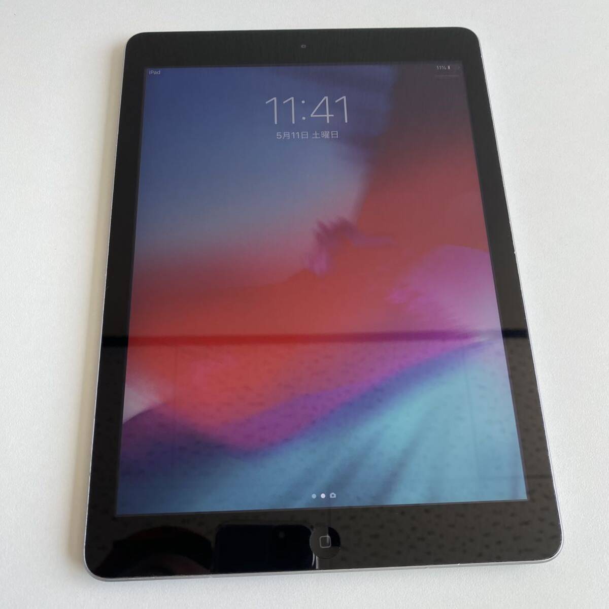 iPad Air 初代 第1世代 Wi-Fiモデル 16GB シルバー SIMフリー モデルA1474の画像1