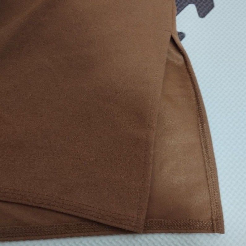 GU XLサイズ カットソー トップス 茶色 ブラウン  半袖