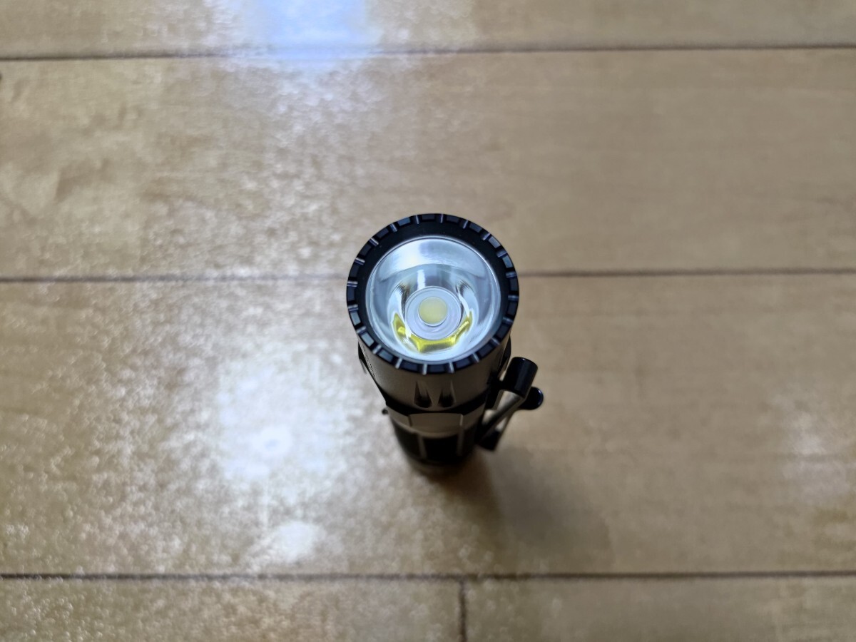 [OLIGHT( Olight )] M2R Pro Warrior flashlight 1800 lumen flashlight rechargeable handy light IPX8 waterproof self ti fence 