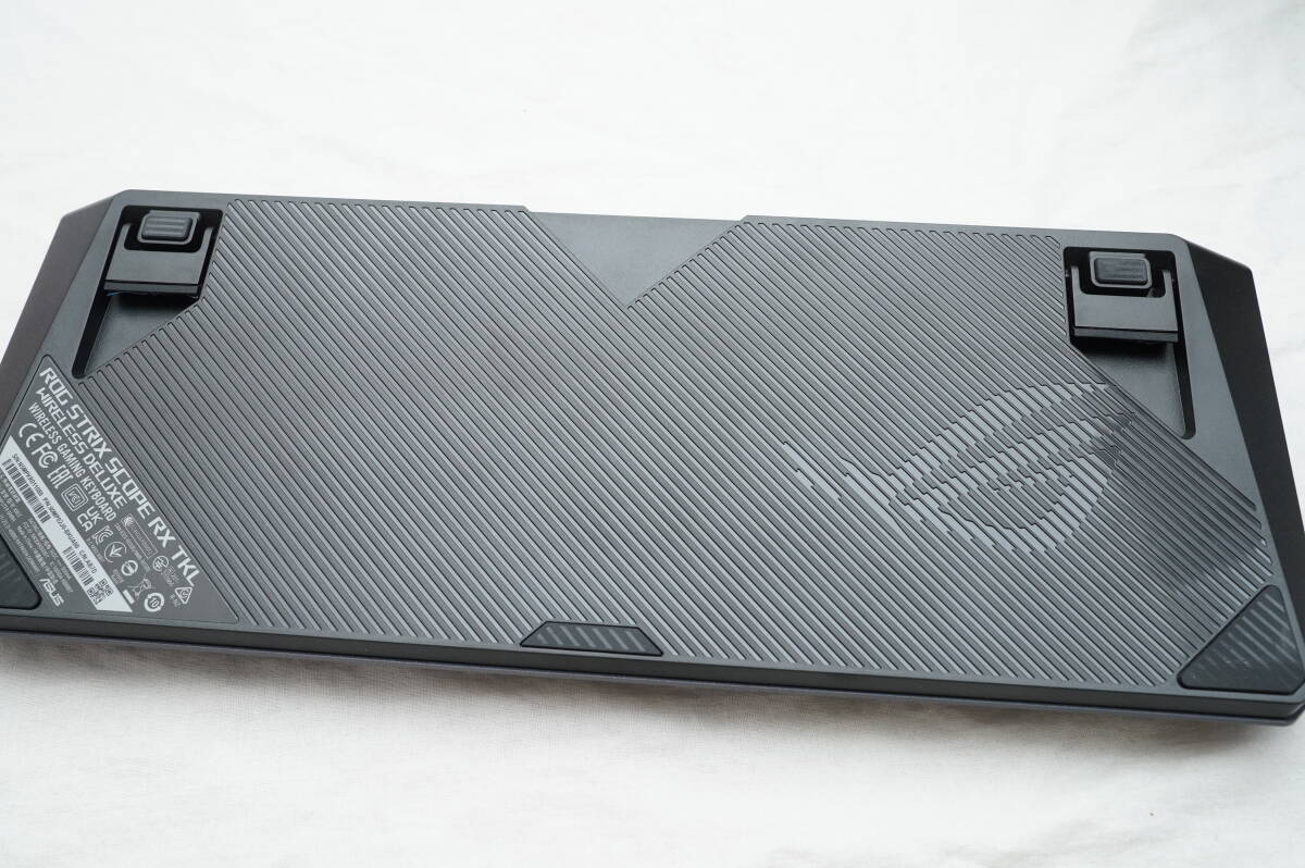 ジャンク品　ASUS ゲーミングキーボード ROG Strix Scope RX TKL Wireless Deluxe _画像3