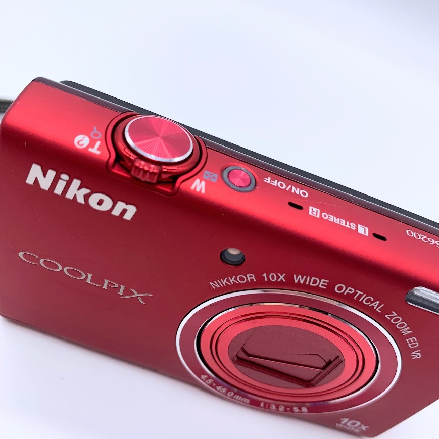 【J－2】通電確認済み　Nikon　ニコン　COOLIPIX　クールピクス　NIKKOR 10x WIDE OPTICAL ZOOM ED VR　4.5-45.0mm　1：3.2-5.8　_画像6