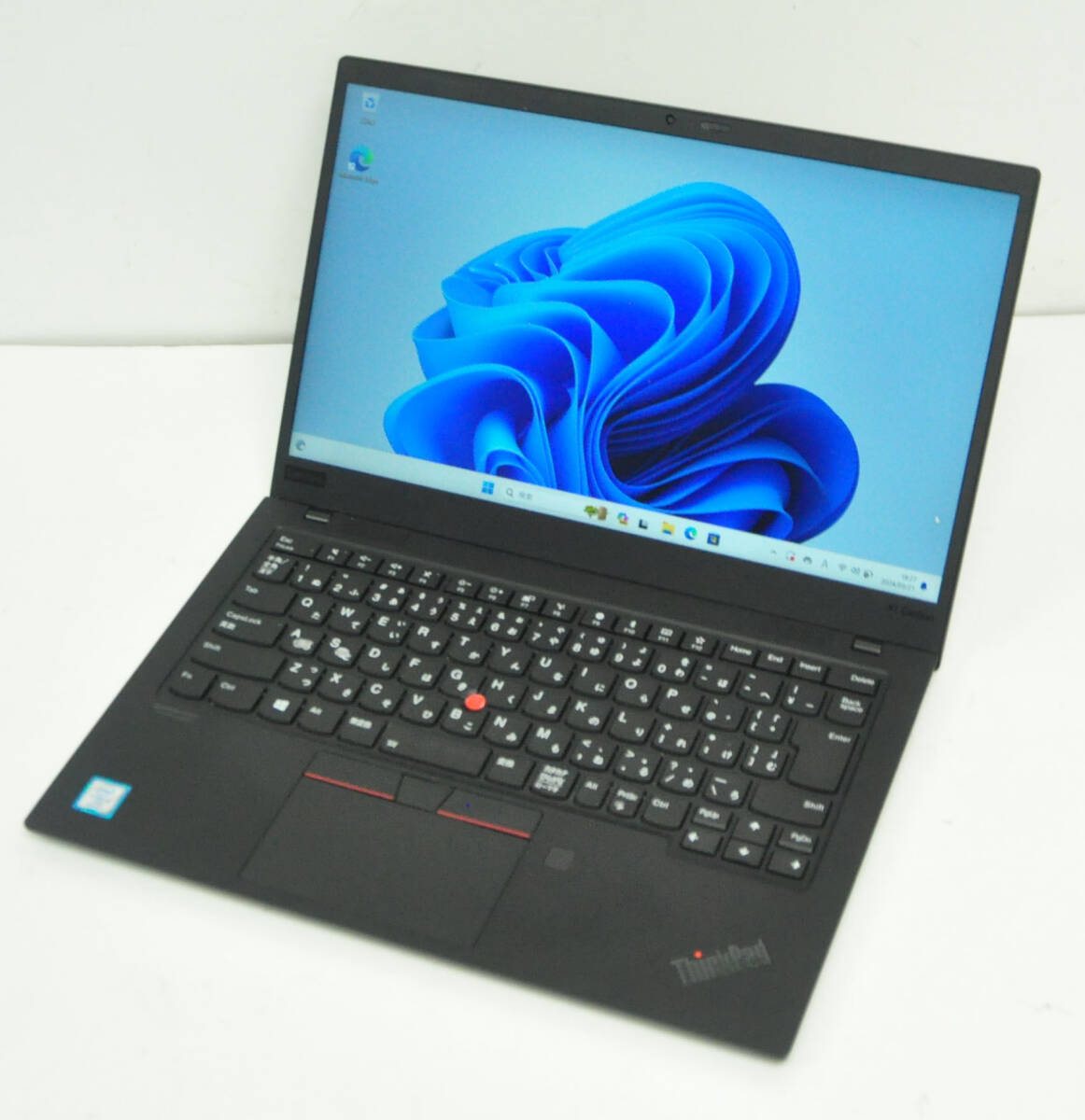 ♪ 上位モデル 7th Gen LENOVO X1 Carbon ♪ フルHD 第8世代 Corei7-8565U メモリ16GB NVMe 512GB Wlan カメラ Office2019 Win11_画像1