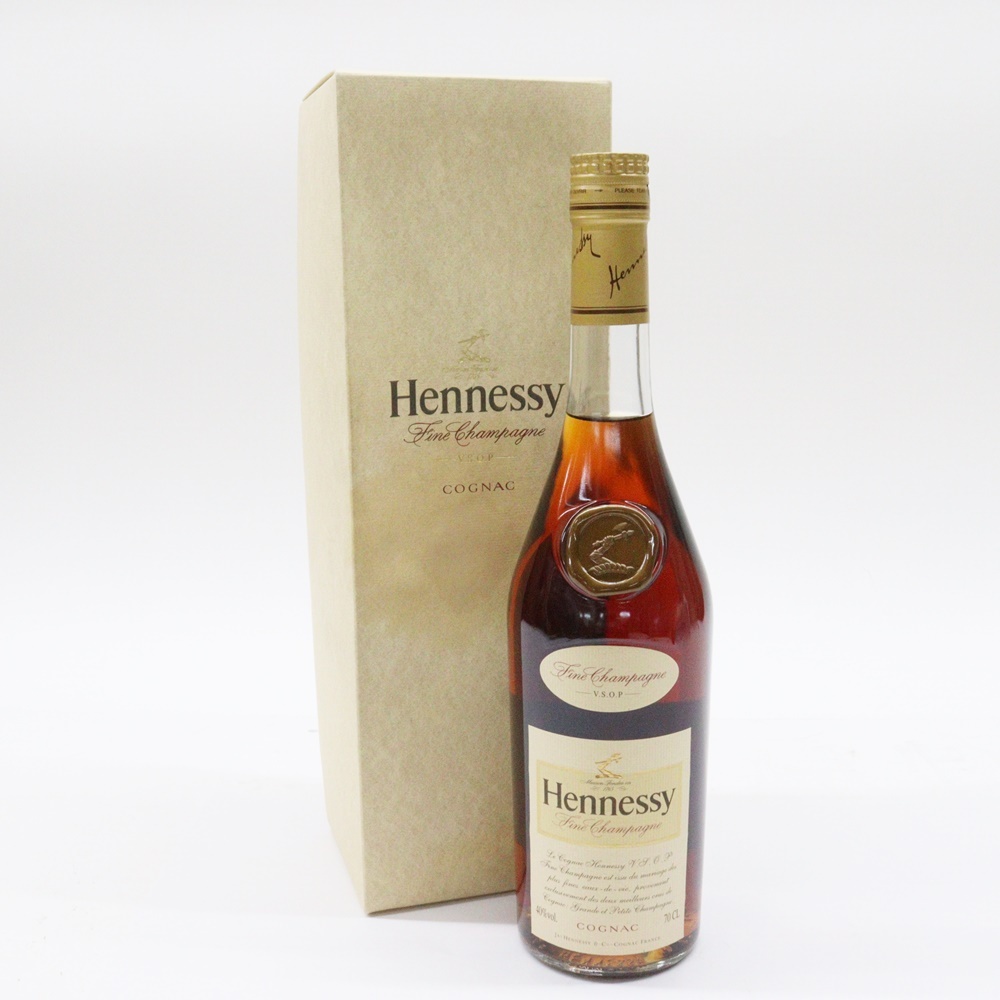  古酒 Hennessy ヘネシー VSOP スリムボトル 700ml 40% 未開栓 箱付 ブランデー コニャック クリアボトル 金キャップ 洋酒_画像1