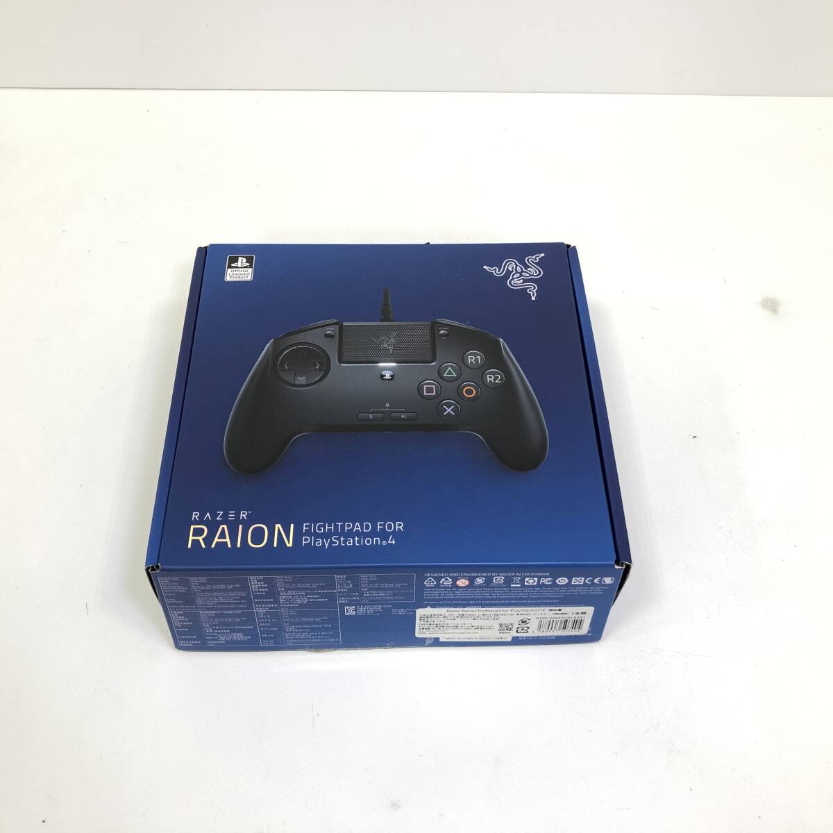 【1円～】Razer Raion Fight Pad for PS4 ゲーミングコントローラー レイザー ライオン ゲーム【中古品】_画像1