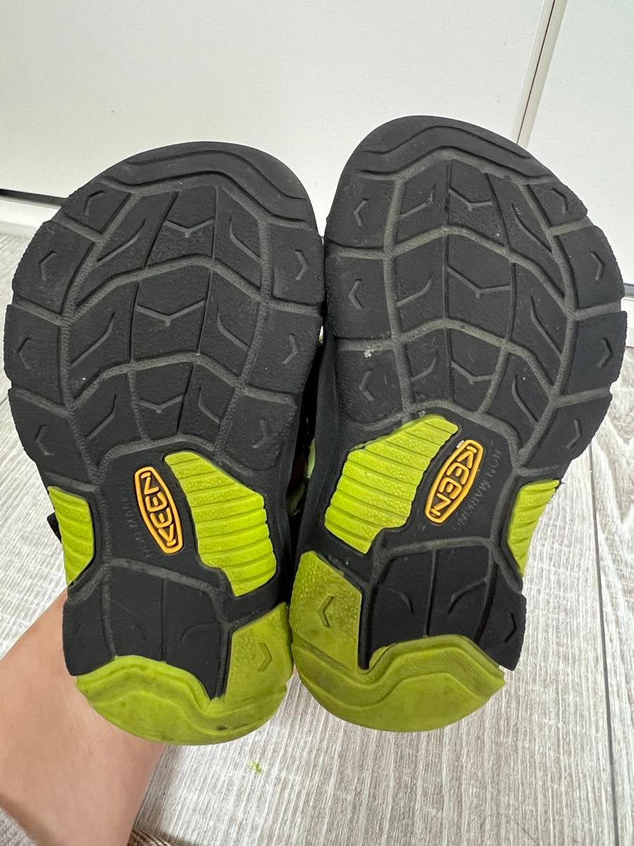 keen ベビー　キッズ　サンダル　13.5㎝　水遊び　公園　キャンプ 