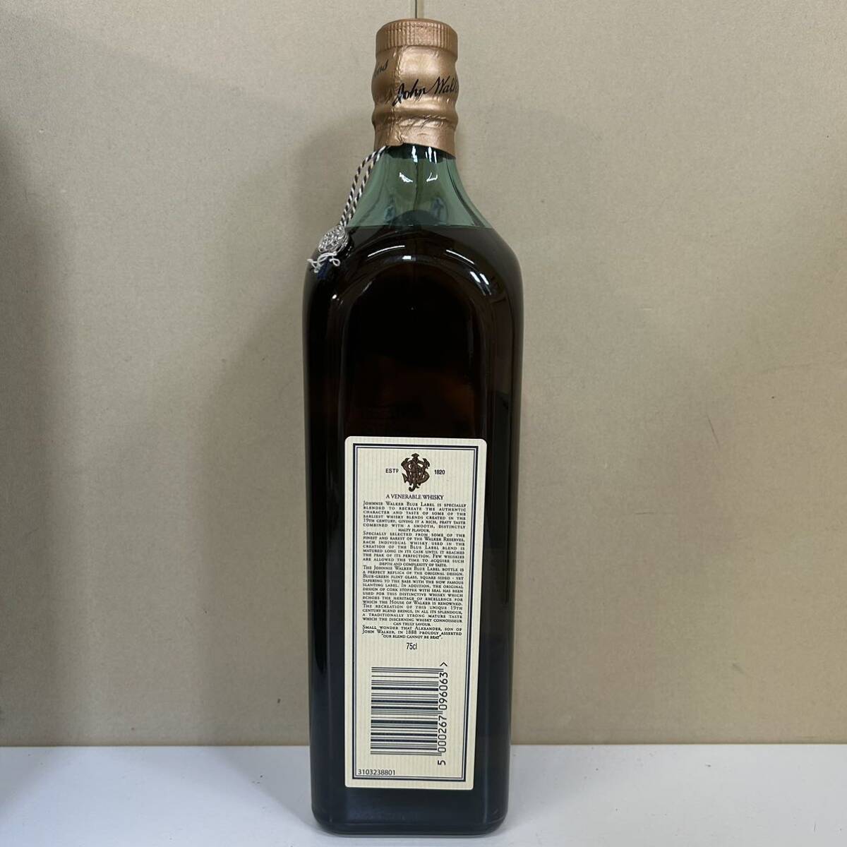 ● 《未開栓》 JOHNNIE WALKER Blue Label ジョニーウォーカー ブルーラベル ウイスキー 750ml 43% 箱付 1円スタート_画像3