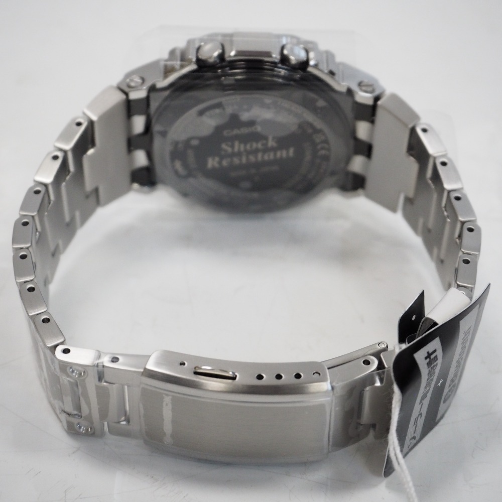 Th961413 カシオ 腕時計 G-SHOCK GMW-B5000D-1JF ソーラー電波 フルメタルシルバー メンズ CASIO 未使用の画像6