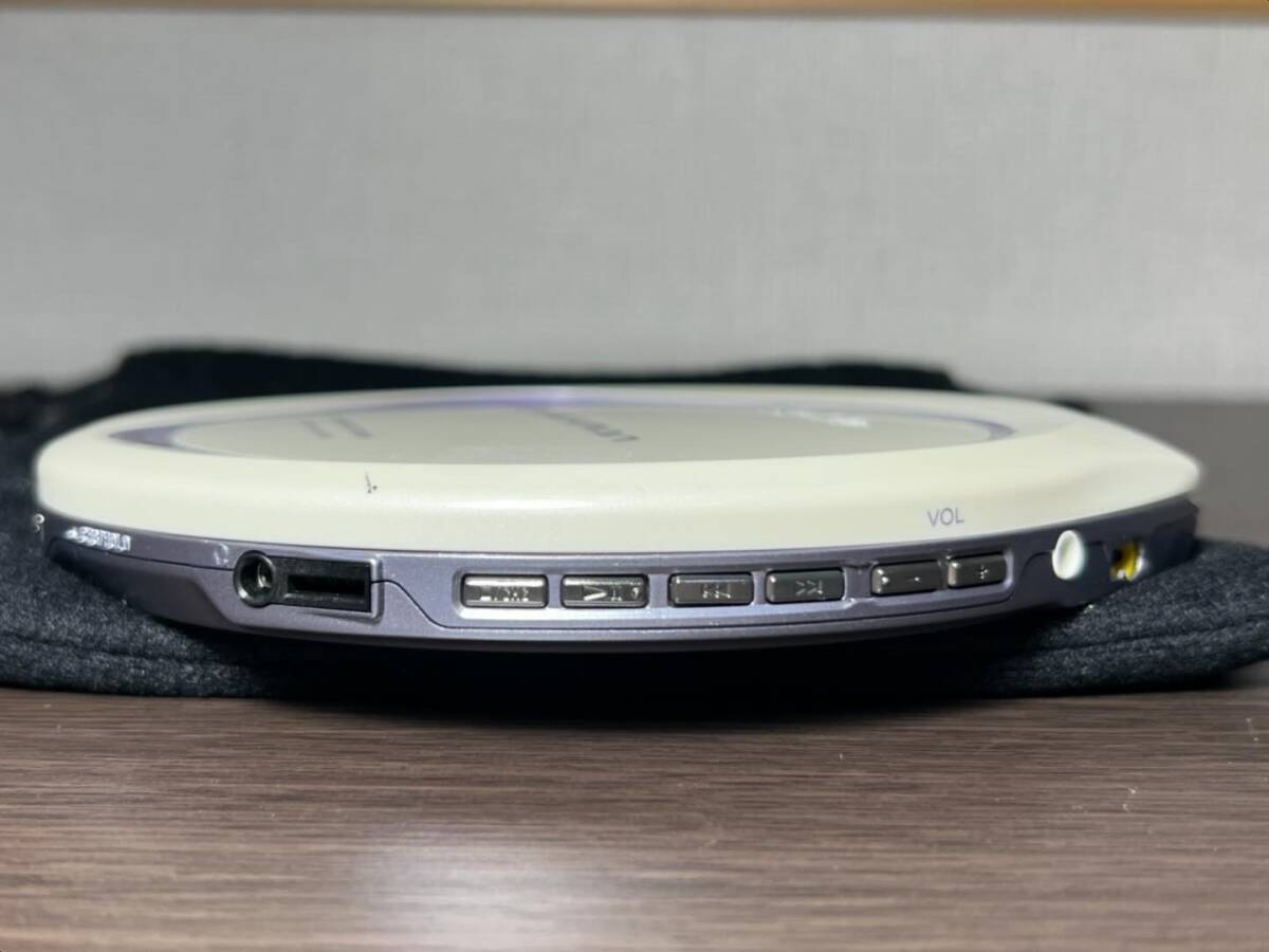 SONY portable CD player D-E888 reproduction has confirmed 