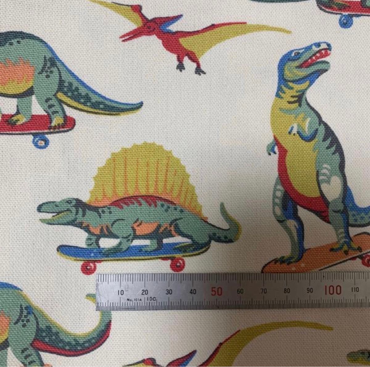  恐竜　ダイナソー　綿 100%