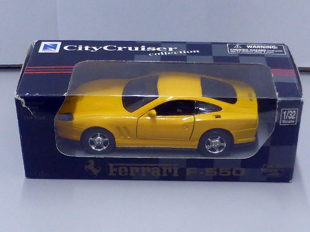 【訳あり・長期保管品】NewRay CityCruiser Collection Ferrari/フェラーリ F-550 1/32_画像1