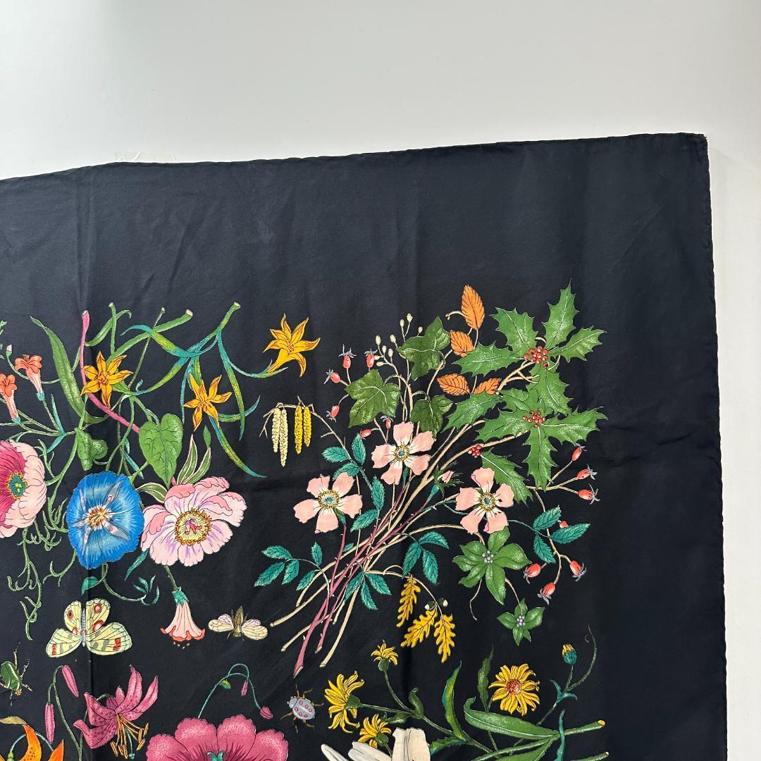 品薄人気GUCCI グッチ シルク100% 蝶 花柄 スカーフ ストール 品薄人気GUCCI グッチ シルク100% 蝶 花柄 スカーフ ストール