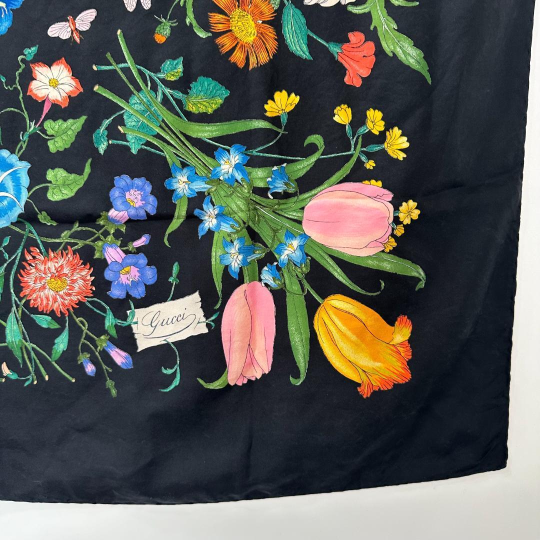 品薄人気GUCCI グッチ シルク100% 蝶 花柄 スカーフ ストール 品薄人気GUCCI グッチ シルク100% 蝶 花柄 スカーフ ストール
