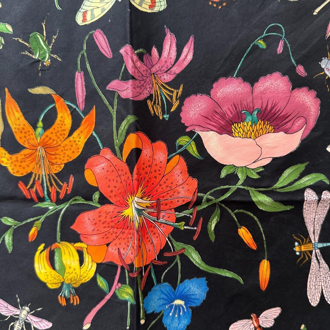品薄人気GUCCI グッチ シルク100% 蝶 花柄 スカーフ ストール 品薄人気GUCCI グッチ シルク100% 蝶 花柄 スカーフ ストール