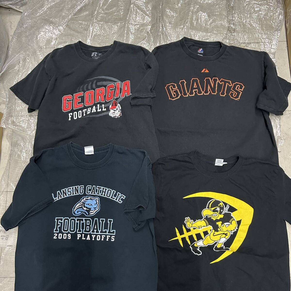 USA古着卸 まとめ売り ①チーム&カレッジ 黒Tシャツ 16枚 ベール アソート NFL NBA MLB プロスポーツ ナイキ アディダス チャンピオン_画像4