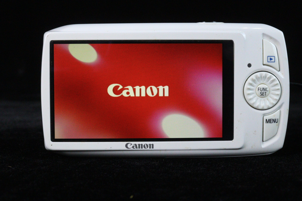 【動作確認OK】Canon キャノン PC1473 カメラ ホワイトカラー 充電器付き コンパクトカメラ 撮影 映像 デジタルカメラ 015IDEIK69_画像4