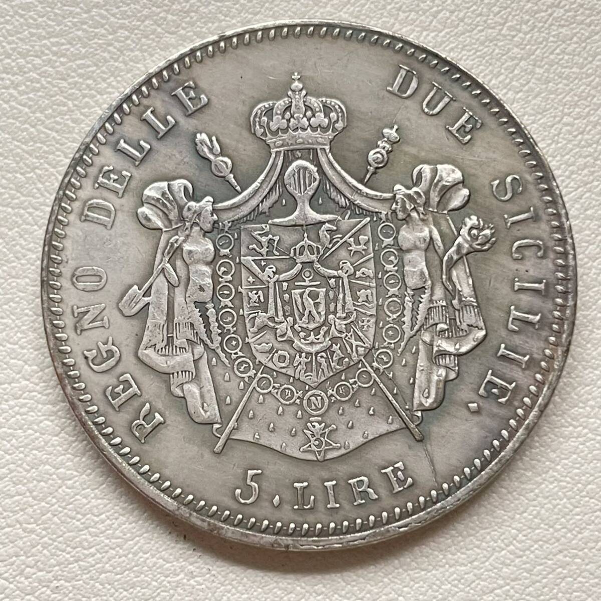 イタリア 硬貨 古銭 ノポリ王国 1813年 ジョアッキーノ・ナポレオーネ王 国章 5リラ コイン 重21.48g 銀貨の画像1