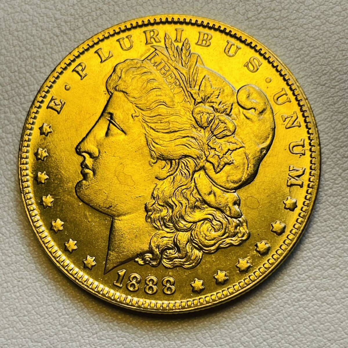 アメリカ 硬貨 古銭 自由の女神 1888年 リバティ イーグル モルガン 13の星 コイン 重21.79g_画像1