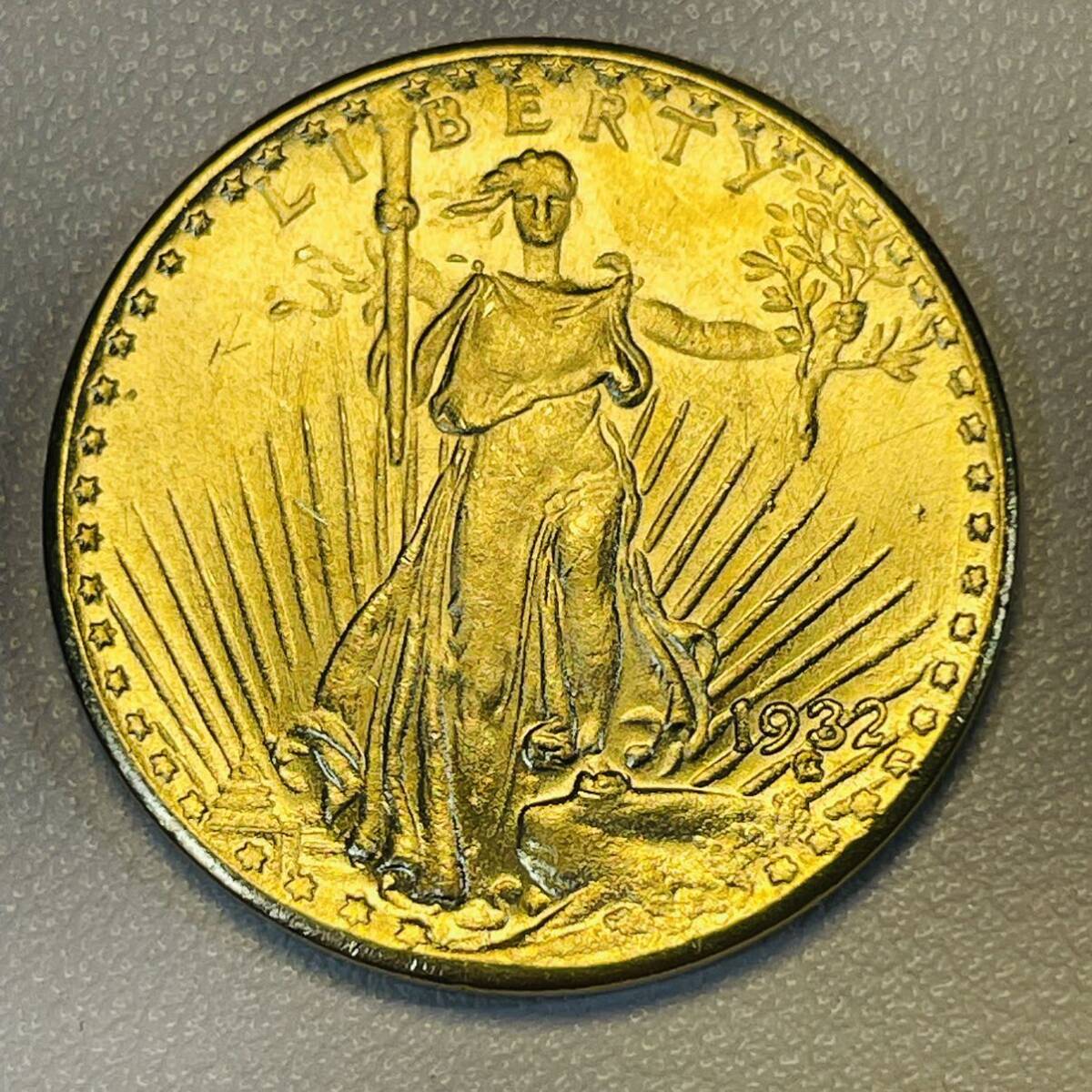 アメリカ 硬貨 古銭 自由の女神 1932年 国会議事堂 トーチ オリーブ 太陽 ワシ コイン 重17.29g_画像1