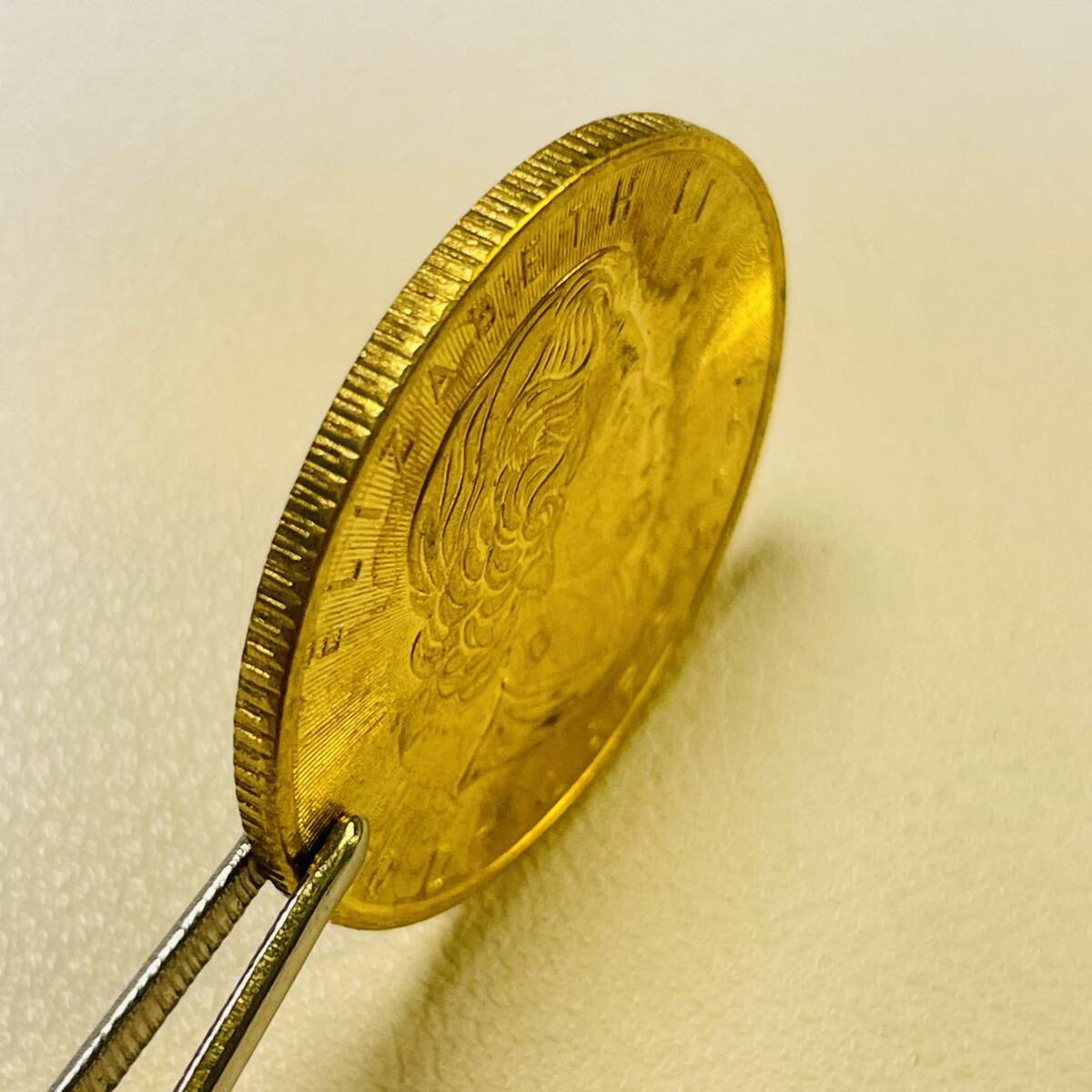 カナダ 硬貨 古銭 英連邦 2020年 エリザベス2世 メープル サトウカエデ 国章 記念幣 コイン 重10.47g_画像3