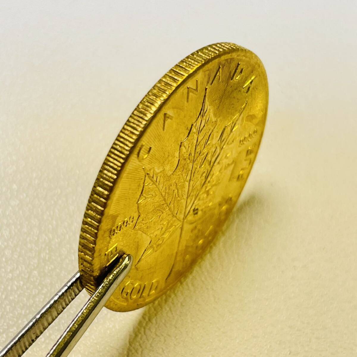 カナダ 硬貨 古銭 英連邦 2020年 エリザベス2世 メープル サトウカエデ 国章 記念幣 コイン 重10.47g_画像4