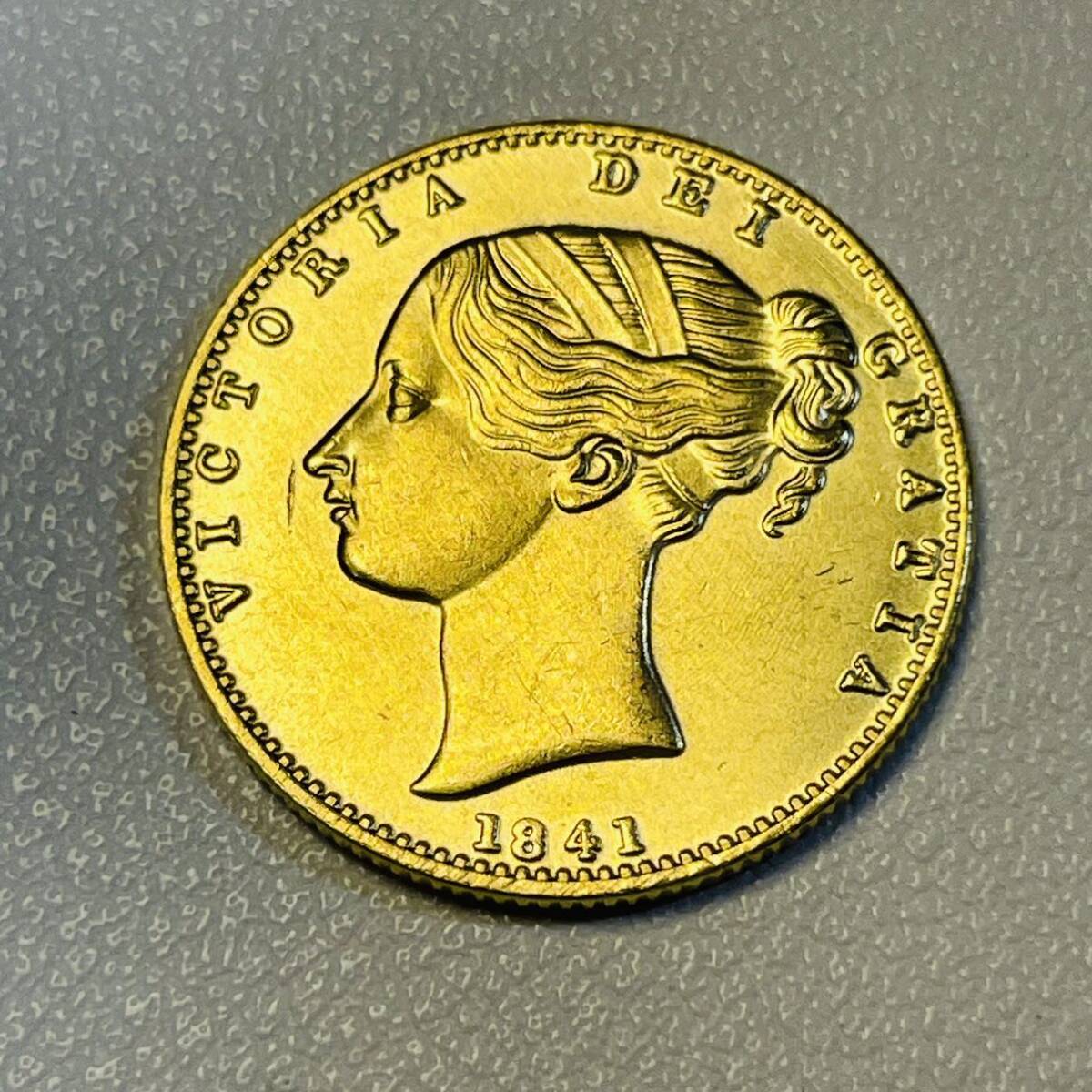 イギリス 硬貨 古銭 ヴィクトリア女王 1841年 クラウン イングランド スコットランド アイルランド 紋章 国花 コイン 重4.17g_画像2