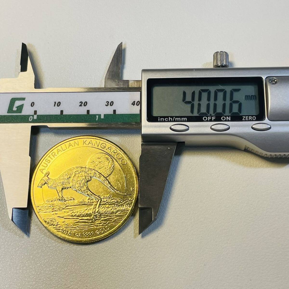 オーストラリア 硬貨 古銭 エリザベス2世 2015年 カンガルー 月光 記念幣 コイン 重23.97g_画像6