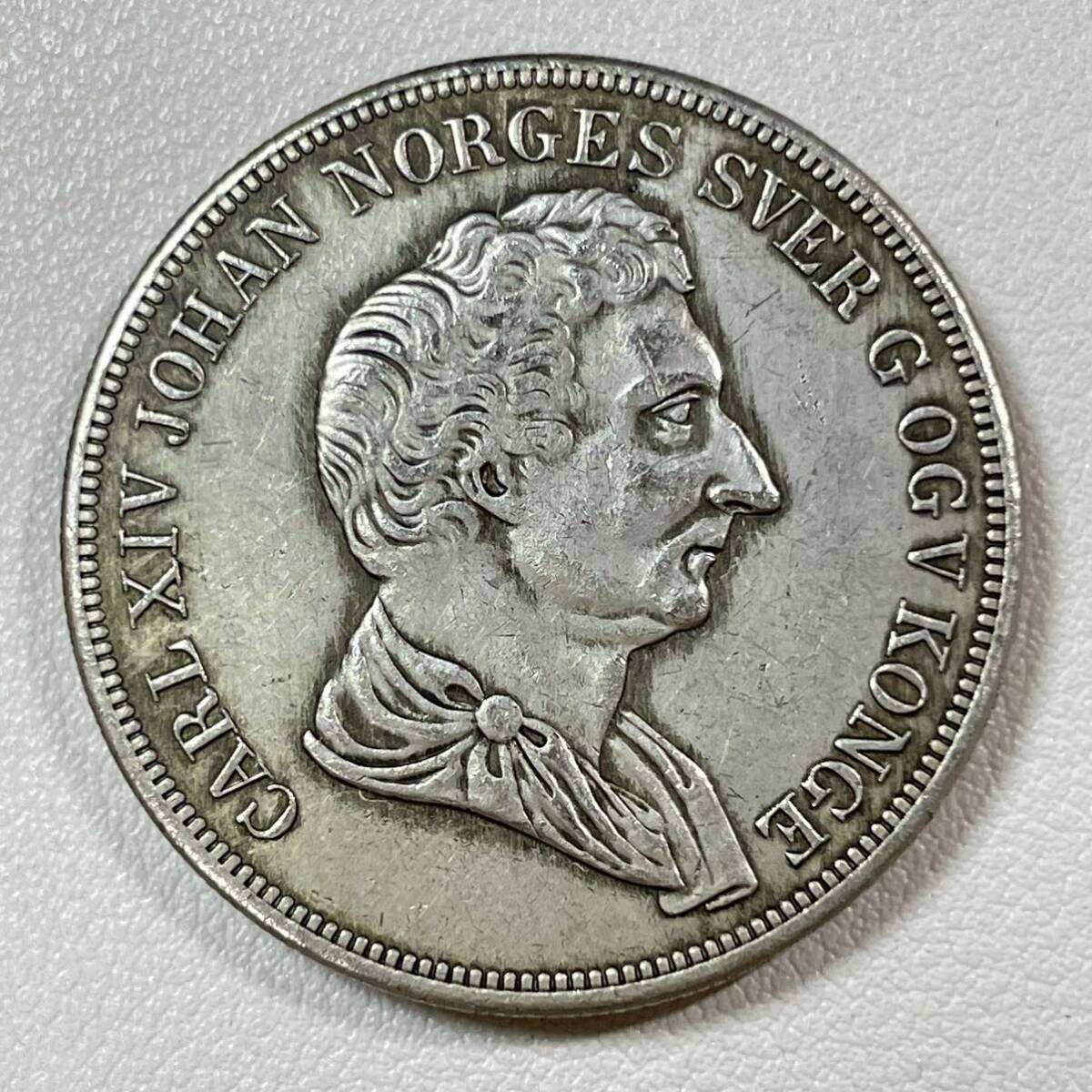 ノルウェー 硬貨 古銭 チャールズ 3 世ジョン 1844年 ノルウェーのライオン ゴート族 クラウン コイン 重26.10g_画像2