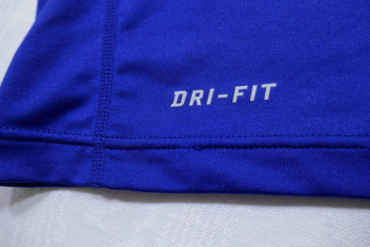 美品 ナイキ DRI-FIT プロ コンバット コンプレッション モックネック 半袖 サイズM ブルー ストレッチ素材の画像4