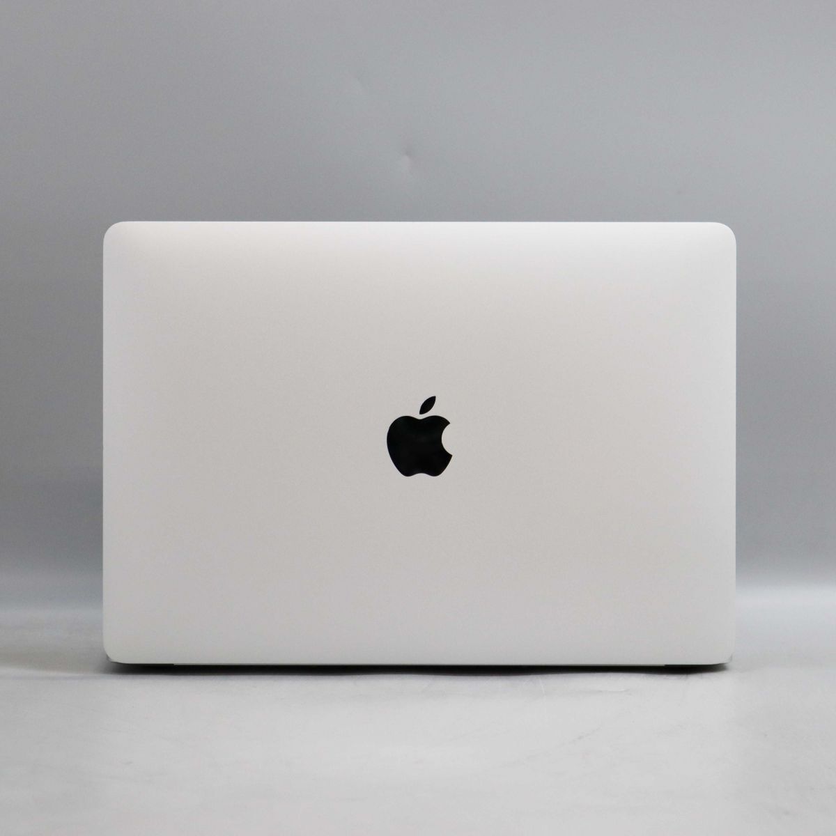 1円スタート Apple MacBook Air Retina, 13インチ, 2019 (Core i5-8210Y/メモリ8GB/SSD250GB/macOS 14/シルバー)の画像3