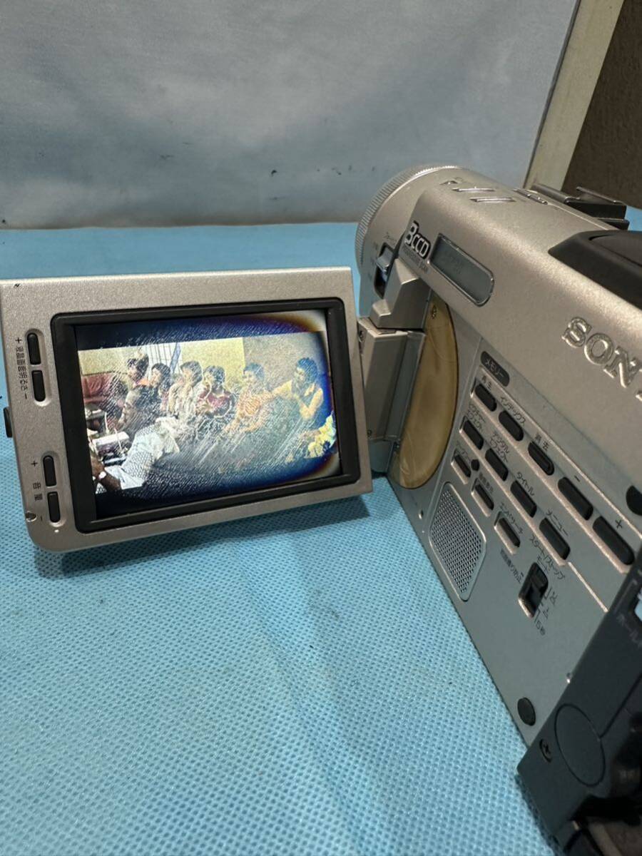 SONY ソニー DCR-TRV900 NTSC レコーダー デジタルビデオカメラ miniDVムービー ミニDVカム 再生のみ確認済み_画像2