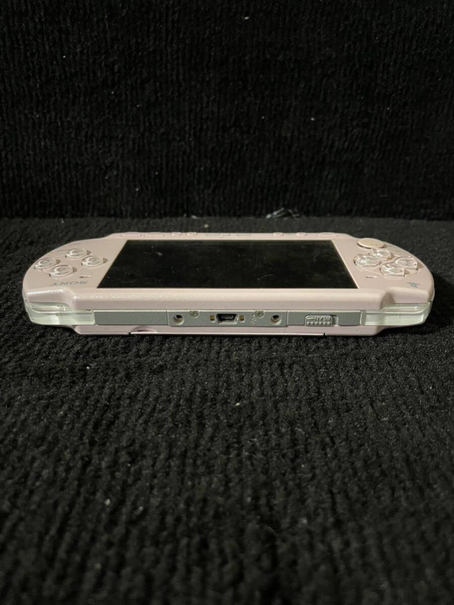 * SONY PSP 2000 розовый аккумулятор нет зарядка код имеется Sony PlayStation Portable