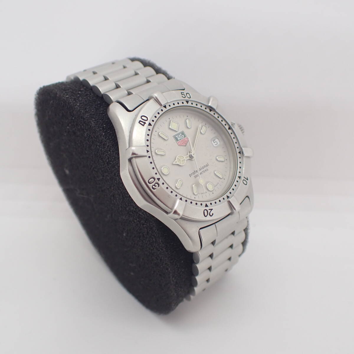 1円~ TAG HEUER タグホイヤー プロフェッショナル QZ WE1211-R グレー文字盤 デイト メンズ腕時計 稼働品の画像2