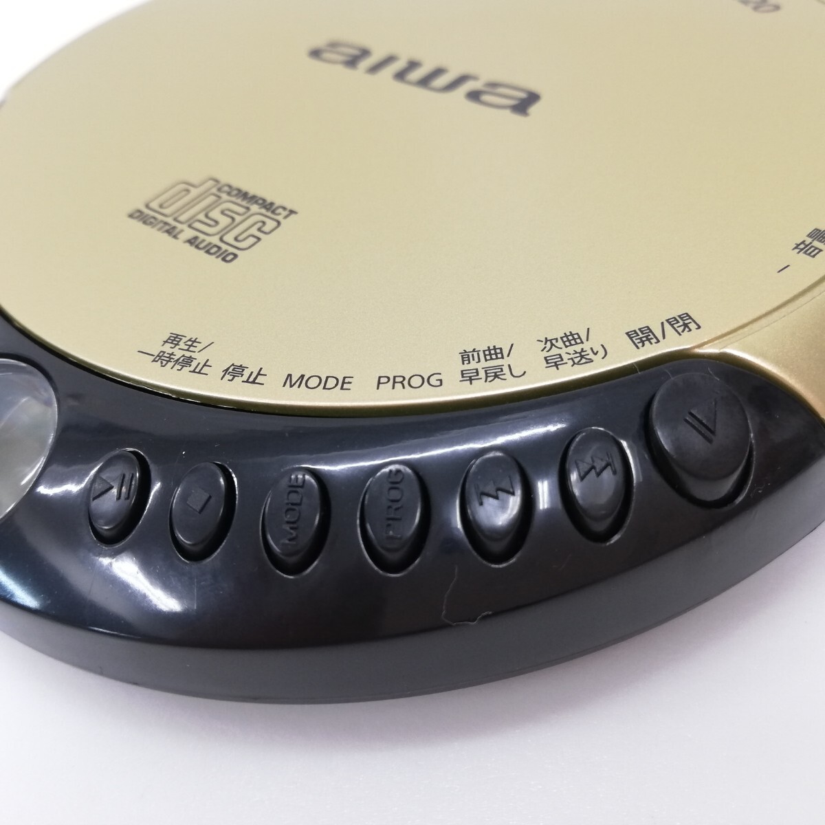 107 AIWA アイワ ポータブルCDプレーヤー XP-A20 CDプレーヤー ゴールド 金色 イヤホン付き CD再生確認済 動作品_画像4
