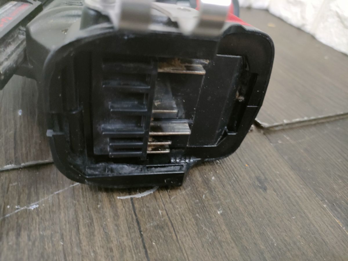 ▽【中古】MAX 18V充電ピンネイラ TJ-35P3 バッテリー1個 工具 ▽【中古】MAX 18V充電ピンネイラ TJ-35P3 バッテリー1個 工具