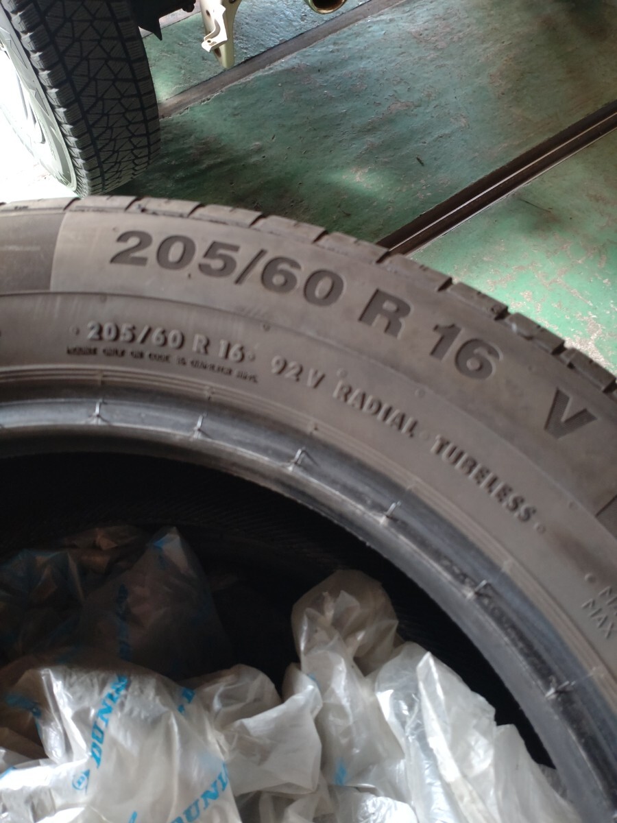 中古タイヤ 205/60R16 コンチネンタル 4本_画像2