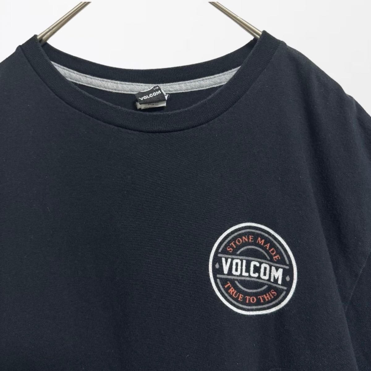 VOLCOM ボルコム　メンズ　レディース　半袖　Tシャツ　プリントTシャツ　古着　シンプル　ユニセックス