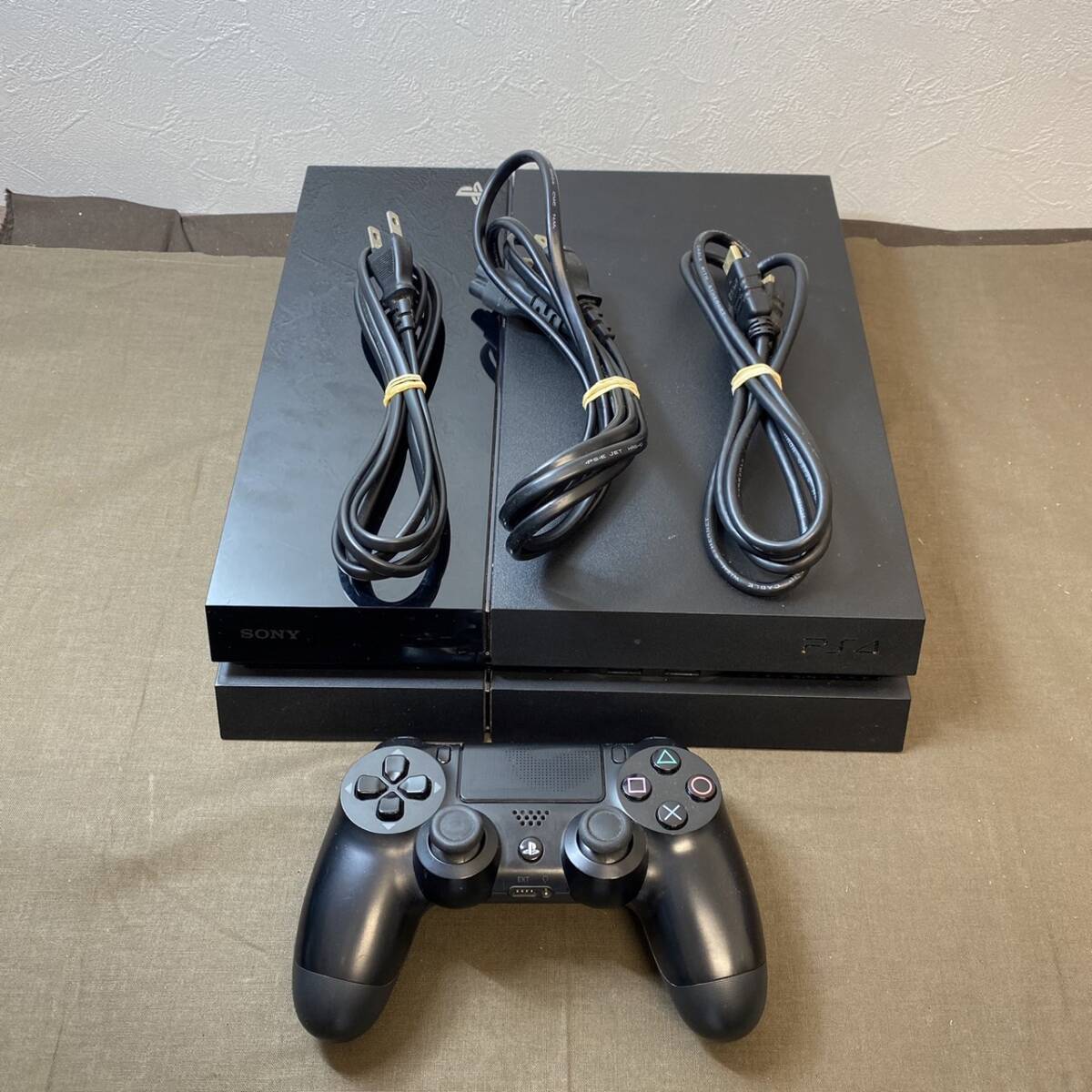 【MH-7331】中古現状品 SIE ソニー PS4 CUH-1000A ブラック プレイステーション4 コントローラーケーブル欠品 動作確認済_画像1