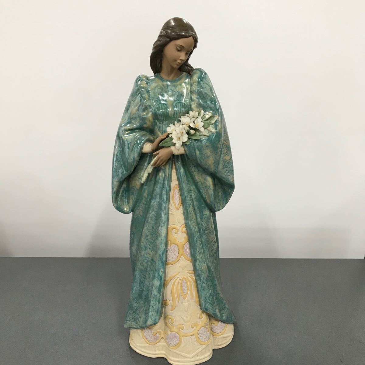 リヤドロ LLADRO 2422 超希少 置物 陶器人形 アンティーク リヤドロ LLADRO 2422 超希少 置物 陶器人形 アンティーク