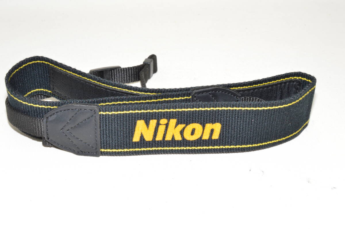 【送料無料】Nikon ニコン カメラ ストラップ 幅約3.5ｃｍ 黒 黄色 （K140）_画像1